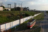 Mariupol Straßenbahnlinie 6 mit Triebwagen 980 am Pravoberezhna (2012)