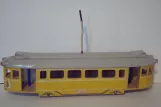 Modellstraßenbahn: Seitenansicht von einem linie 3 des Drehgestellmotorwagens von Lunding (1953)