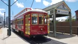 New Orleans Linie 2 Riverfront mit Triebwagen 2014 am French Market (2018)