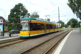 Norrköping Straßenbahnlinie 2 mit Niederflurgelenkwagen 33 am De Geersgatan (2012)