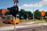 Norrköping Straßenbahnlinie 2 mit Triebwagen 49nah Hagaskolan (1995)