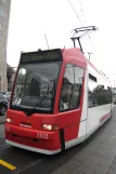 Nürnberg Straßenbahnlinie 7 mit Niederflurgelenkwagen 1110 am Bahnhofplatz (2010)