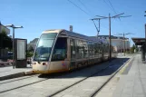 Orléans Straßenbahnlinie A mit Niederflurgelenkwagen 52 am Victor Hugo (2010)