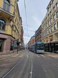 Oslo Straßenbahnlinie 13 mit Niederflurgelenkwagen 161 auf Prinsens gate (2023)