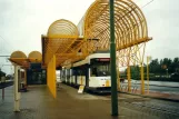 Ostende De Kusttram mit Gelenkwagen 6009 am Station De Panne (2002)