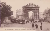Postkarte: 10. BORDEAUX - Place de la Victoire et la Porte d'Aquitaine (1919)