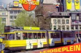 Postkarte: Amsterdam Straßenbahnlinie 10 mit Gelenkwagen 623 auf Leidseplein (1986)