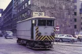 Postkarte: Oslo Korntrikken mit Motorgüterwagen 355 in der Kreuzung Dronningensgate/Rådhusgate (1966)