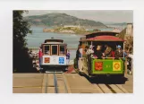 Postkarte: San Francisco Kabelstraßenbahn Powell-Hyde mit Kabelstraßenbahn 10nah Lombard St (2006)