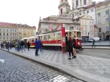 Prag Museumslinie 42 mit Triebwagen 2172 am Malostranské náměstí (2024)