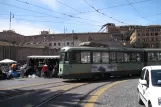 Rom Straßenbahnlinie 19 mit Gelenkwagen 7081 nahe bei Risorgimento S.Pietro (2010)