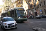 Rom Straßenbahnlinie 8 mit Niederflurgelenkwagen 9239 am Trastevere/Pascarella (2010)