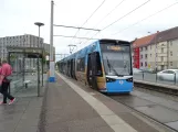 Rostock Straßenbahnlinie 1 mit Niederflurgelenkwagen 608 am Maßmannstraße (2023)