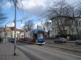 Rostock Straßenbahnlinie 5 mit Niederflurgelenkwagen 687 auf Rosa-Luxemburg-Str. (2015)