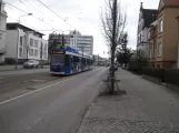 Rostock Straßenbahnlinie 6 mit Niederflurgelenkwagen 664 auf Wilhelm-Külz-Platz (2015)