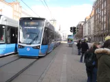 Rostock Zusätzliche Linie 2 mit Niederflurgelenkwagen 601 am Lange Straße (2015)