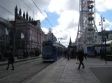 Rostock Zusätzliche Linie 2 mit Niederflurgelenkwagen 654 am Neuer Markt (2015)