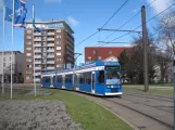 Rostock Zusätzliche Linie 2 mit Niederflurgelenkwagen 654 auf Neuer Markt (2015)