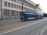 Rostock Zusätzliche Linie 4 mit Niederflurgelenkwagen 674 auf Friedrich-Engels-Platz (2015)