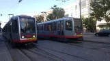 San Francisco Veranstaltungslinie S Shuttle mit Gelenkwagen 1542 am King St & 4th St (2018)