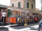 Sóller Straßenbahnlinie mit Offen Beiwagen 8 am Port de Sóller (2013)