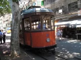 Sóller Straßenbahnlinie mit Triebwagen 21 vor Perlart. Port de Sóller (2013)