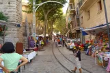 Sóller Straßenbahnlinie mit Triebwagen 22 auf Av. de Cristòfol Colom (2011)