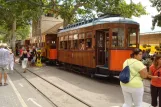 Sóller Straßenbahnlinie mit Triebwagen 23 am Port de Sóller (2011)