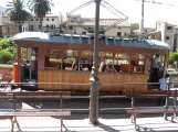 Sóller Straßenbahnlinie mit Triebwagen 23 auf Carretera Puerto Sóller (2013)