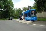 Stockholm Straßenbahnlinie 7S Spårväg City mit Niederflurgelenkwagen 3 am Bellmansro (2012)