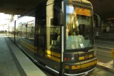 Stockholm Straßenbahnlinie 7S Spårväg City mit Niederflurgelenkwagen 35 "Georg (Åby) Ericson" am Sergels torg (2011)