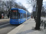 Stockholm Straßenbahnlinie 7S Spårväg City mit Niederflurgelenkwagen 5 am Nordiska Museet/Vasamuseet (2019)