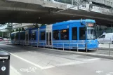 Stockholm Straßenbahnlinie 7S Spårväg City mit Niederflurgelenkwagen 5 am Sergels torg (2012)