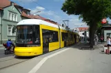 Strausberg Straßenbahnlinie 89 mit Niederflurgelenkwagen 0041 am Lustgarten (2013)