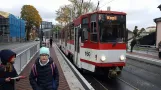 Tallinn Straßenbahnlinie 1 mit Gelenkwagen 160 am Telliskivi (2017)