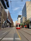Toronto Niederflurgelenkwagen 44133 auf King Street East (2023)