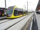 Utrecht Straßenbahnlinie 22 mit Gelenkwagen 6011 am Vaartsche Rijn (2022)