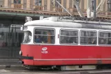 Wien Straßenbahnlinie 2 mit Gelenkwagen 4839 am Ring, Volkstheater U (2013)