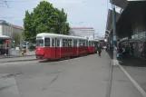 Wien Straßenbahnlinie 5 mit Beiwagen 1325 am Praterstern (2008)