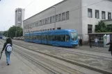 Zagreb Straßenbahnlinie 12 mit Niederflurgelenkwagen 2208 auf Savska cesta (2008)