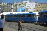 Zagreb Straßenbahnlinie 6 mit Triebwagen 421 auf Trg bana Josipa Jelačića (2008)