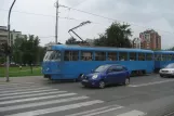 Zagreb Straßenbahnlinie 7 mit Triebwagen 472, Seitenansicht Maksimirska cesta (2008)