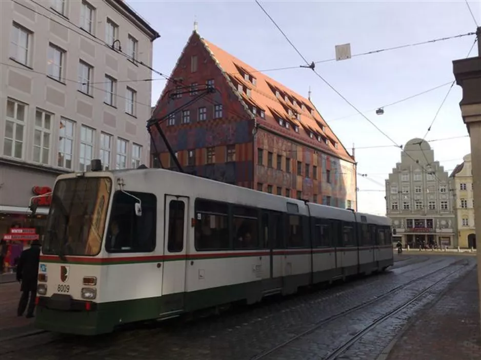 Augsburg Gelenkwagen 8009nah Moritzplatz (2010)