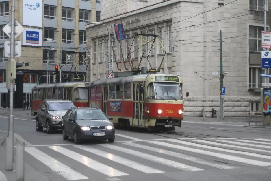 Bratislava Straßenbahnlinie 4 mit Triebwagen 7815 nahe bei Centrum (2008)