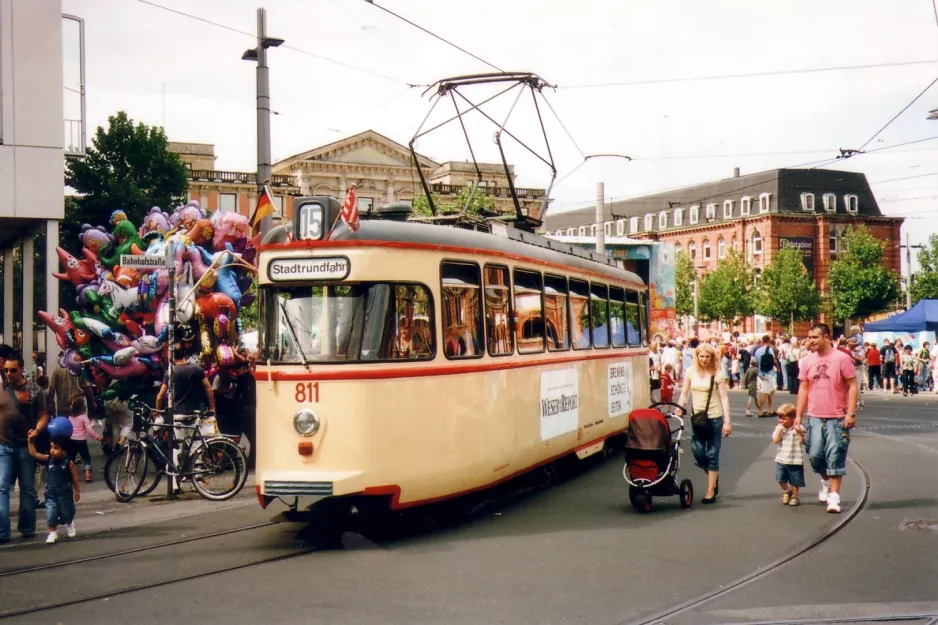 Bremen 15 Stadtrundfahrt mit Triebwagen 811 am Hauptbahnhof (2007)