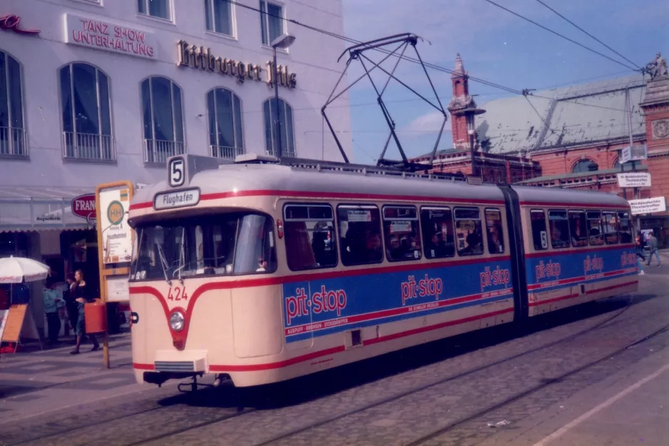 Bremen Zusätzliche Linie 5 mit Gelenkwagen 424 am Hauptbahnhof (1987)