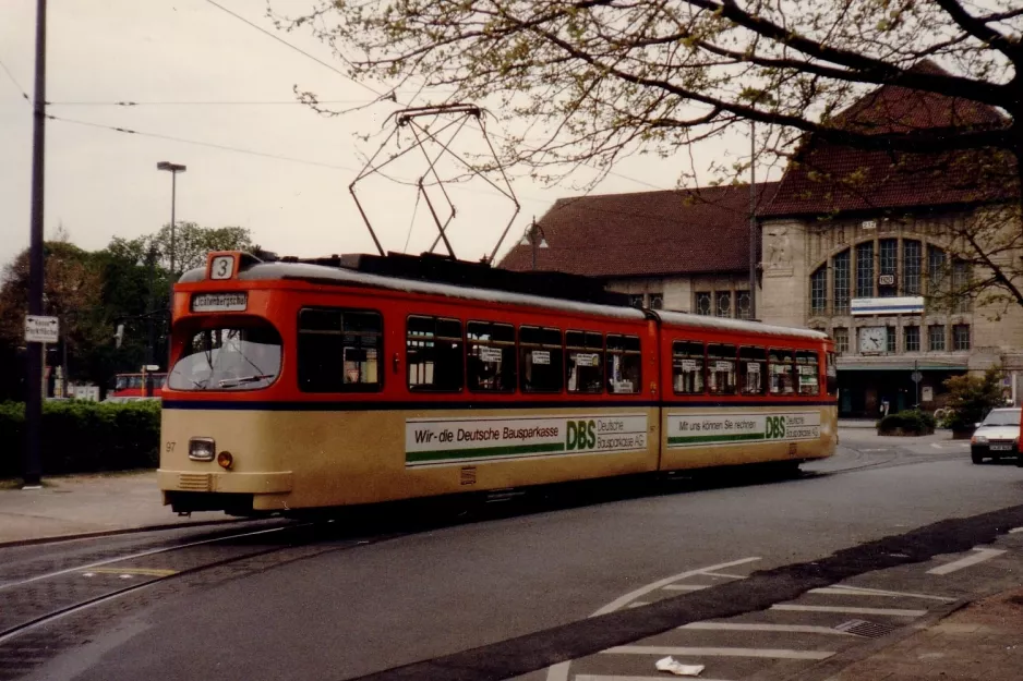 Darmstadt Straßenbahnlinie 3 mit Gelenkwagen 97 am Hauptbahnhof (1990)