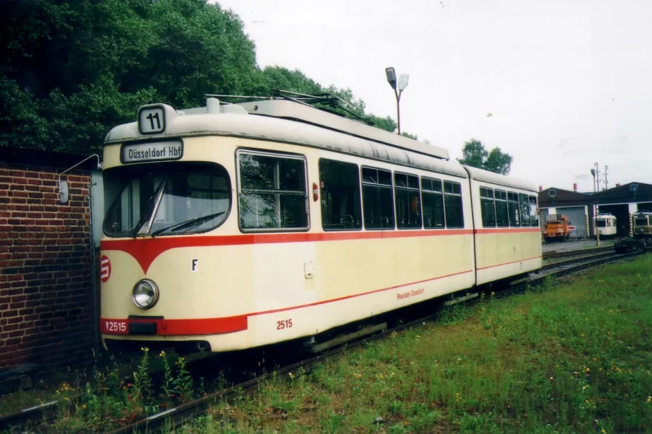 Dortmund Gelenkwagen 2515 draußen Nahverkehrsmuseum (2007)