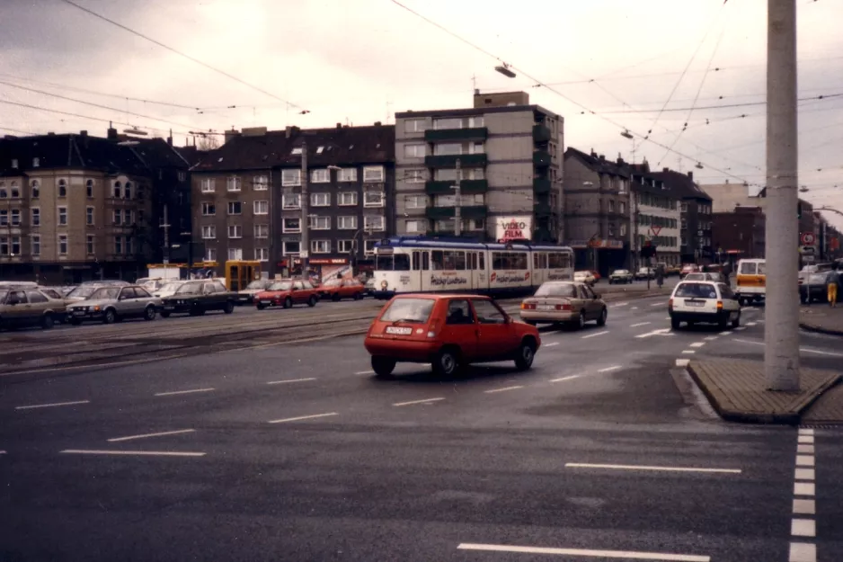 Dortmund Straßenbahnlinie U43 mit Gelenkwagen 38 auf Brüderweg (1988)