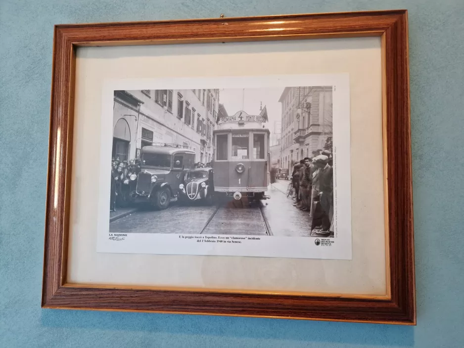 Florenz Straßenbahnlinie 4 mit Triebwagen 1 im Hotel Martelli (2023)